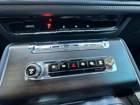 Used 2025 Lincoln Aviator Reserve w/ Equipment Group 201A AWD/4WD image 30