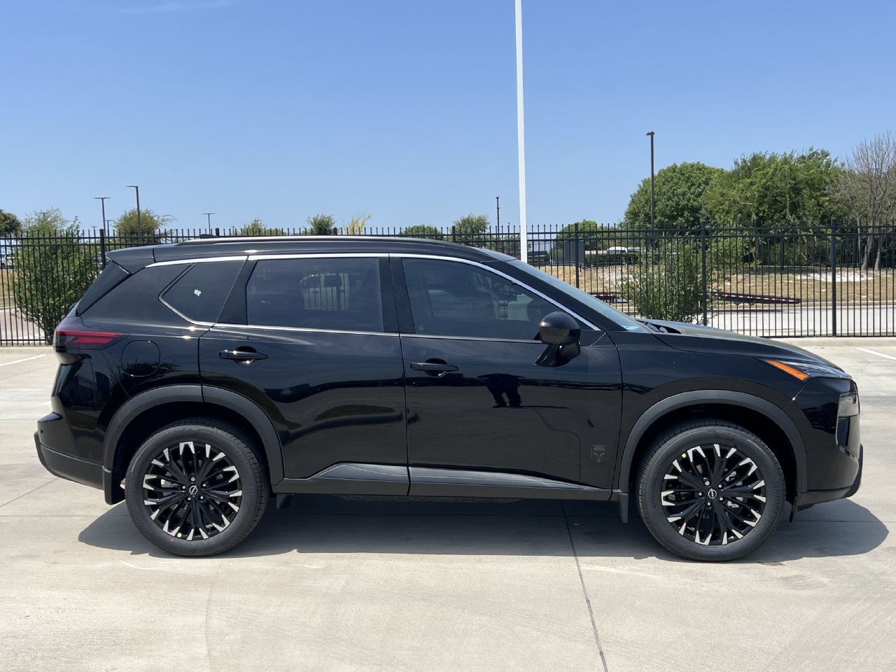 New 2026 Nissan Rogue Dark Armor FWD image 3