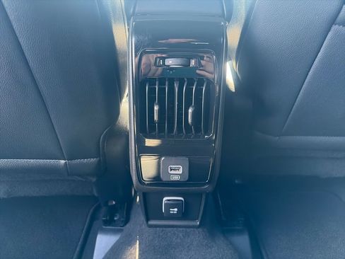 Used 2025 Jeep Compass Limited AWD/4WD image 34