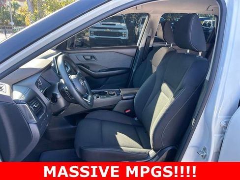 Used 2023 Nissan Rogue S AWD/4WD image 14