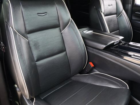 Used 2022 Cadillac Escalade ESV Sport w/ Touring Package image 22