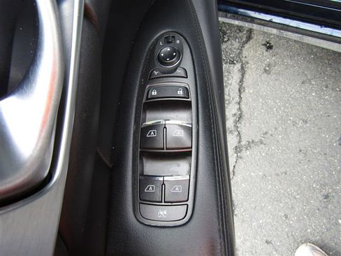 Used 2016 INFINITI Q70 L 3.7 image 11