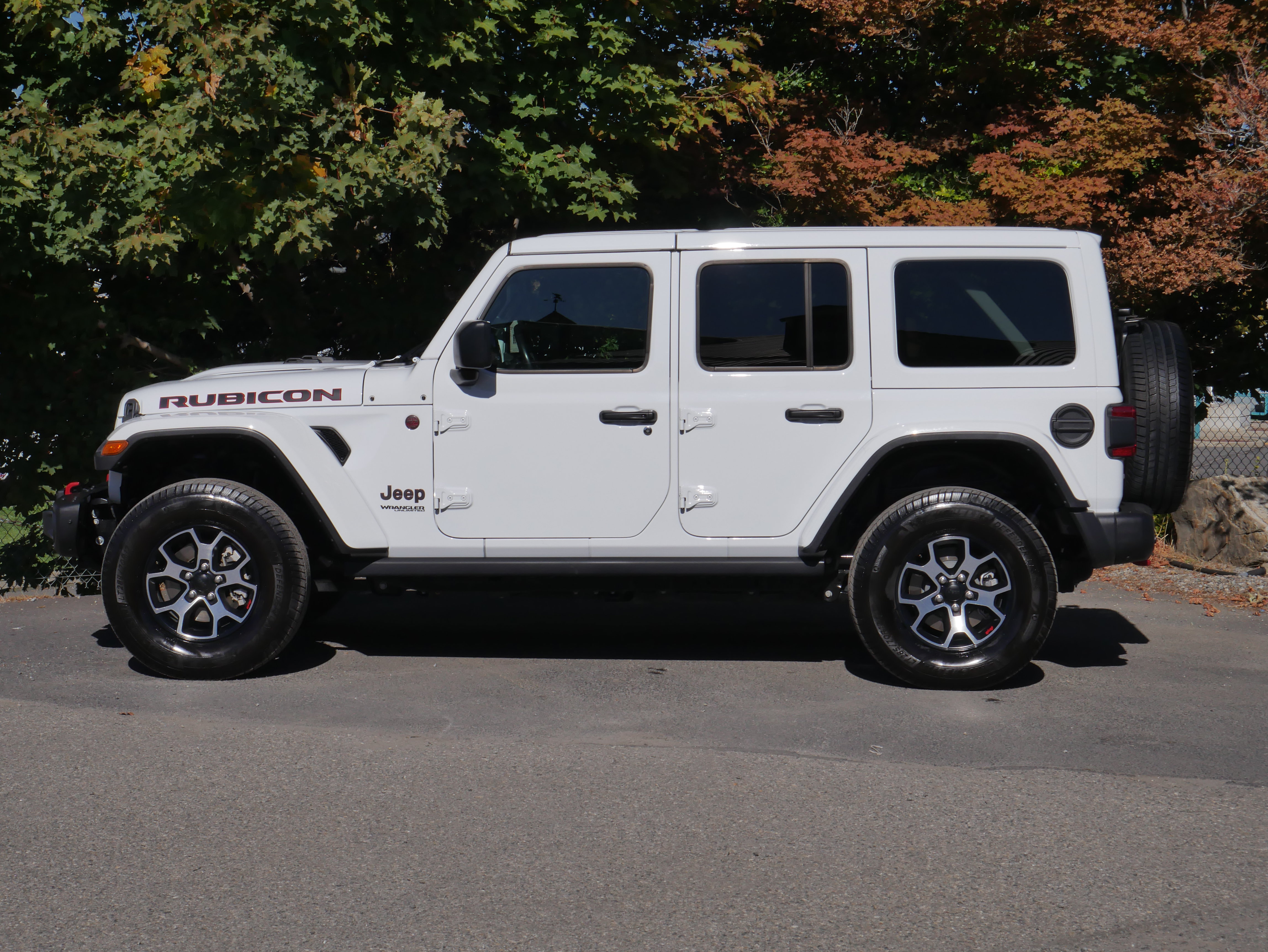 Used 2021 Jeep Wrangler Unlimited Rubicon AWD/4WD image 17