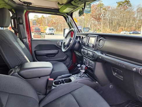 Used 2021 Jeep Wrangler Unlimited Sport image 26
