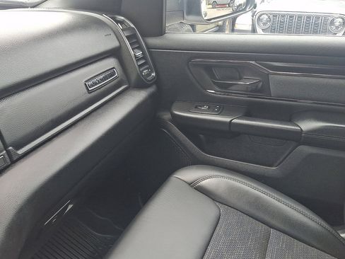Used 2023 RAM 1500 Big Horn AWD/4WD image 30