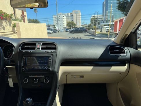 Used 2010 Volkswagen Jetta TDI FWD image 26