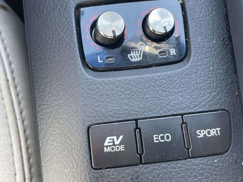 Used 2015 Toyota Avalon XLE Touring image 24