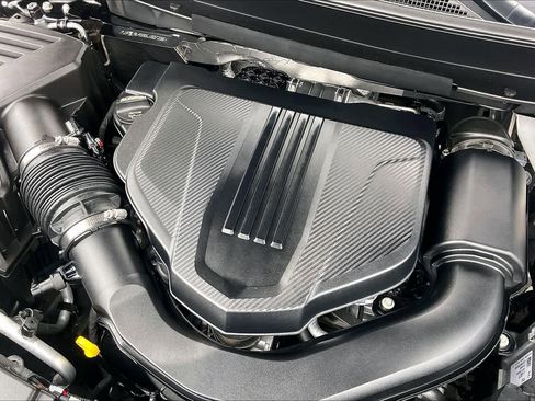 Used 2025 Chevrolet Traverse RS w/ LPO, Floor Liner Package FWD image 30