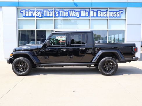 Used 2021 Jeep Gladiator Sport AWD/4WD image 7