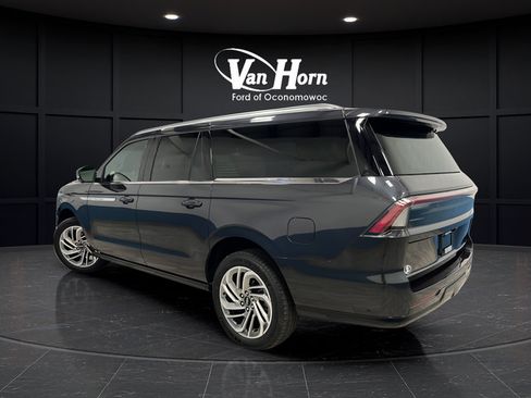 Used 2025 Lincoln Navigator L Reserve AWD/4WD image 5