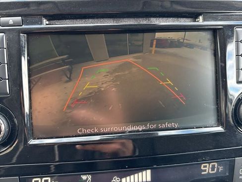 Used 2019 Nissan Rogue SV image 19