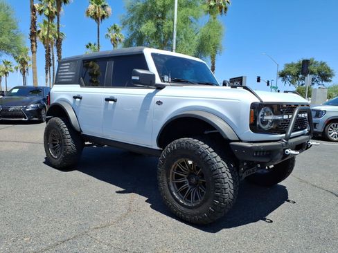 Used 2023 Ford Bronco Wildtrak AWD/4WD image 3