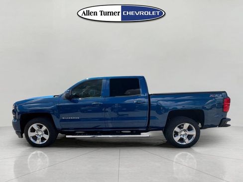 Used 2017 Chevrolet Silverado 1500 LT w/ All Star Edition AWD/4WD image 6