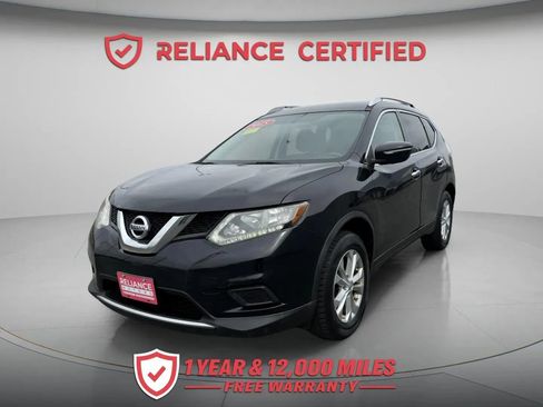 Used 2015 Nissan Rogue SV image 1