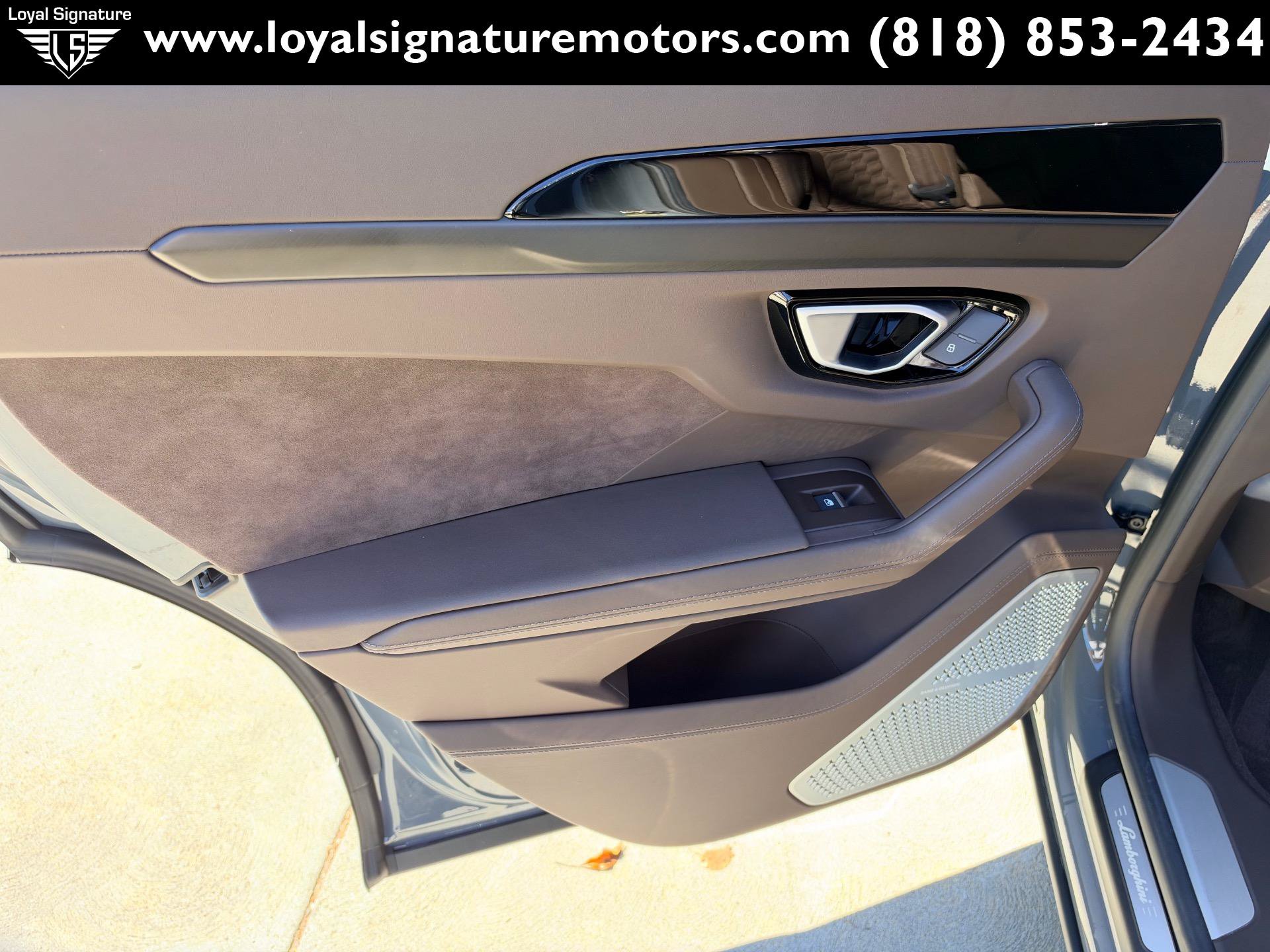 Used 2023 Lamborghini Urus S AWD/4WD image 16