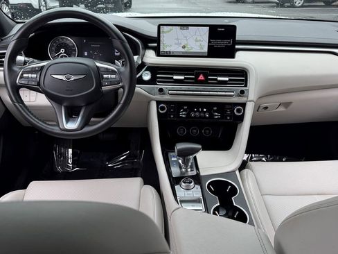 Used 2025 Genesis G70 2.5T image 14