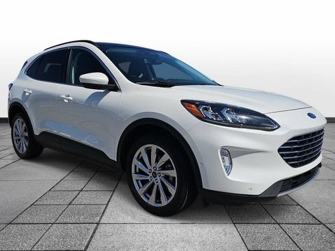Used 2022 Ford Escape Titanium w/ Titanium Elite Package AWD/4WD image 3