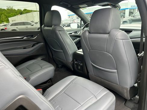 Used 2023 Buick Enclave Essence AWD/4WD image 44