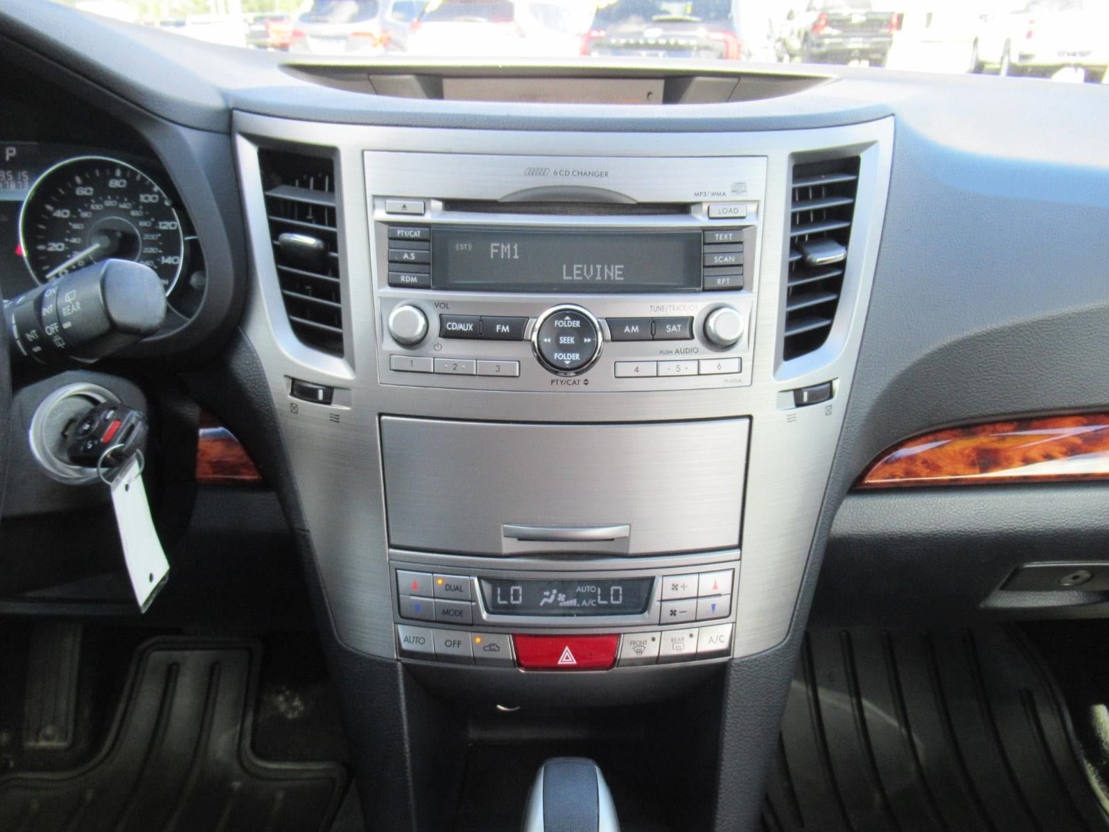 Used 2011 Subaru Outback 2.5i Limited AWD/4WD image 15