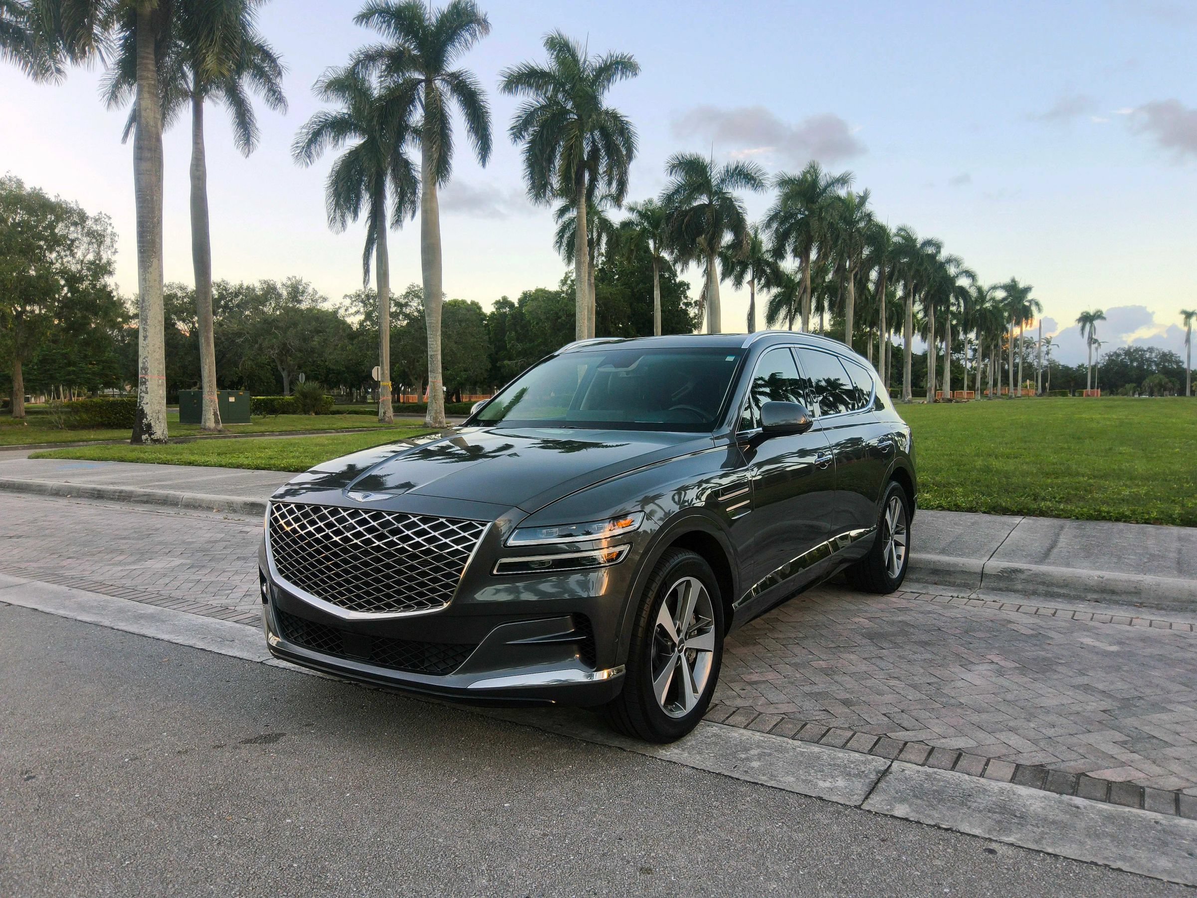 Used 2023 Genesis GV80 2.5T w/ Prestige 20" Package AWD/4WD image 3