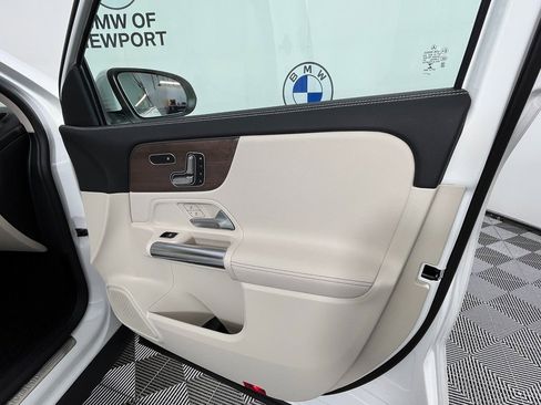 Used 2023 Mercedes-Benz GLA 250 4MATIC w/ Premium Package image 21