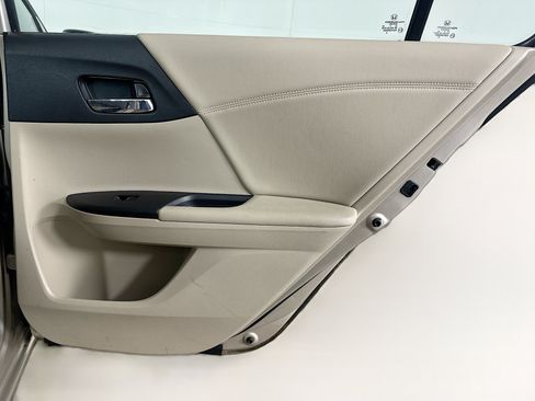 Used 2015 Honda Accord EX-L image 28