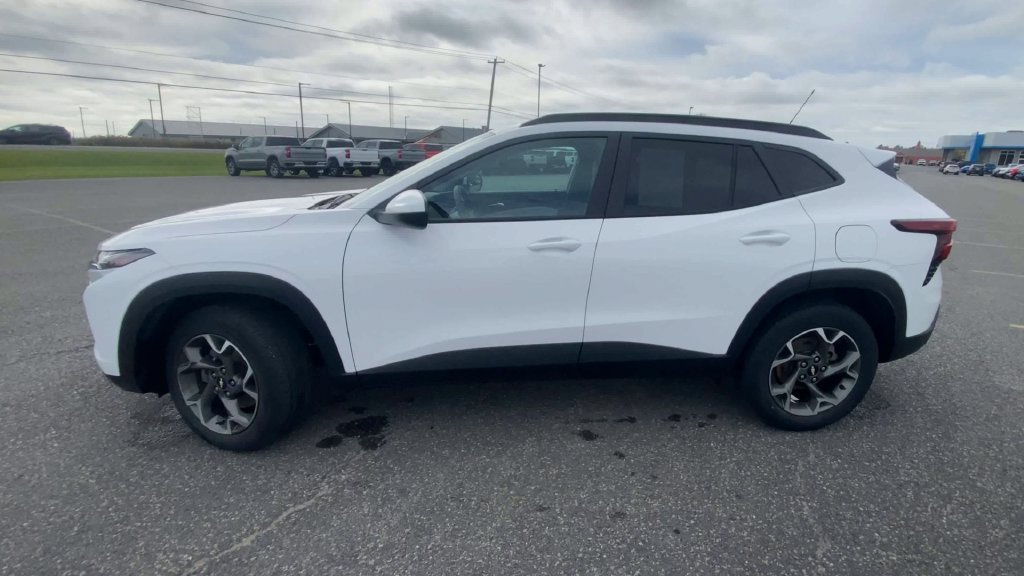 Certified 2024 Chevrolet Trax LT FWD image 5