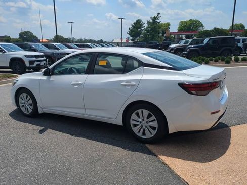 Used 2020 Nissan Sentra S FWD image 6