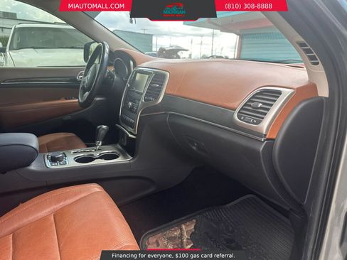 Used 2012 Jeep Grand Cherokee Overland Summit AWD/4WD image 17