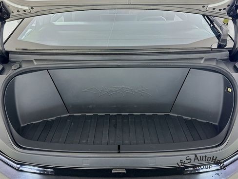 Used 2024 Tesla Cybertruck AWD Crew Cab image 38