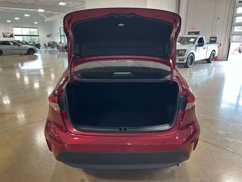 Used 2025 Toyota Corolla LE image 33