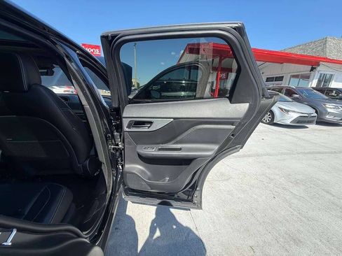 Used 2020 Jaguar F-PACE S AWD/4WD image 11