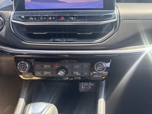 Used 2026 Jeep Compass Limited AWD/4WD image 25