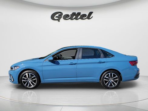 Used 2026 Volkswagen Jetta SE FWD image 8