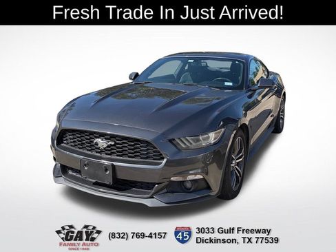 Used 2017 Ford Mustang Coupe RWD image 3