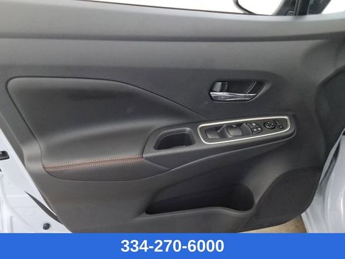 New 2025 Nissan Versa SR w/ Trunk Package image 17
