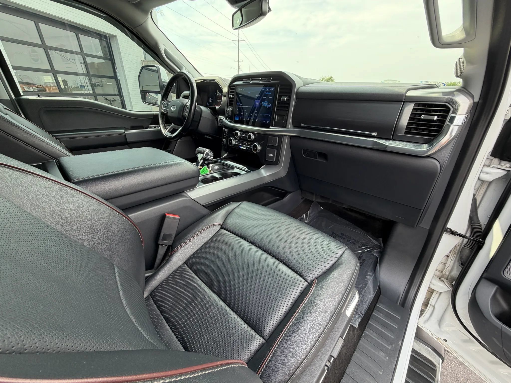 Used 2022 Ford F150 Lariat AWD/4WD image 13
