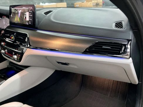 Used 2023 BMW M5 w/ Competition Package image 19