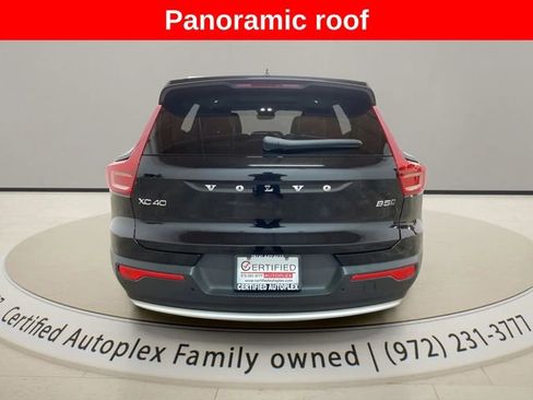 Used 2025 Volvo XC40 B5 Plus image 3