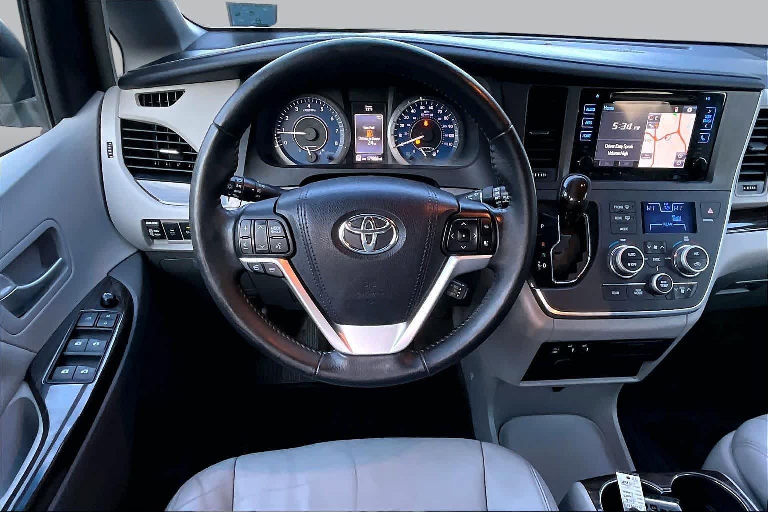 Used 2016 Toyota Sienna XLE w/ XLE Navigation Package AWD/4WD image 5