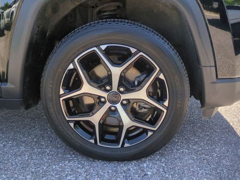 Used 2025 Jeep Compass Limited AWD/4WD image 11