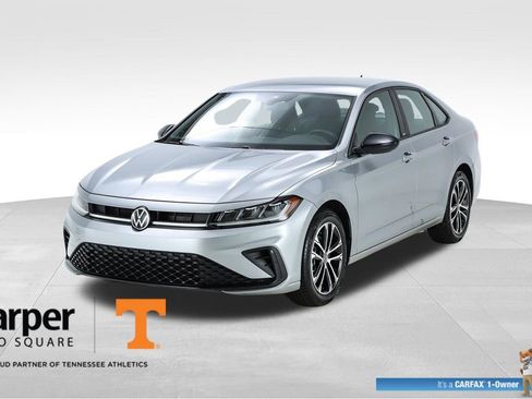 Used 2025 Volkswagen Jetta Sport FWD image 1