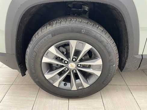 New 2026 Chevrolet Equinox LT w/ Convenience Package II image 7