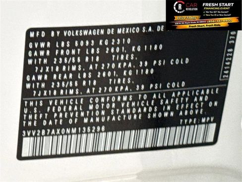 Used 2022 Volkswagen Tiguan SE image 32