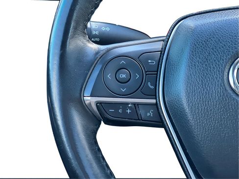 Used 2020 Toyota Camry XSE image 14