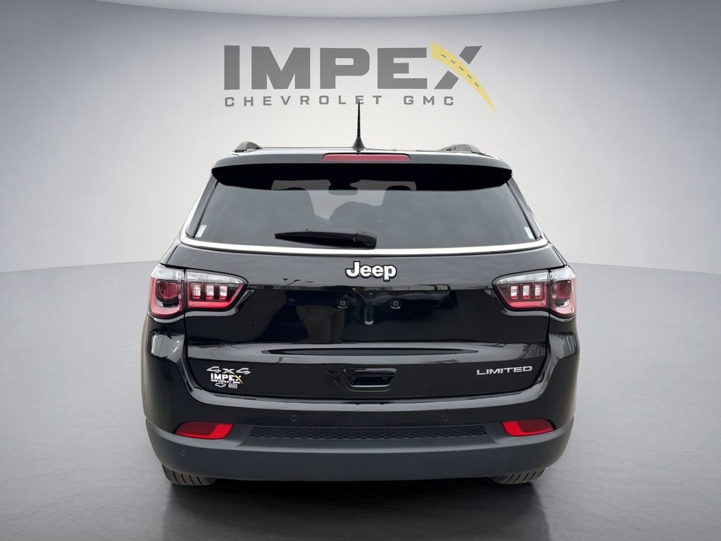 Used 2025 Jeep Compass Limited AWD/4WD image 4