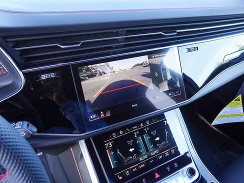 New 2026 Audi SQ7 Prestige image 23