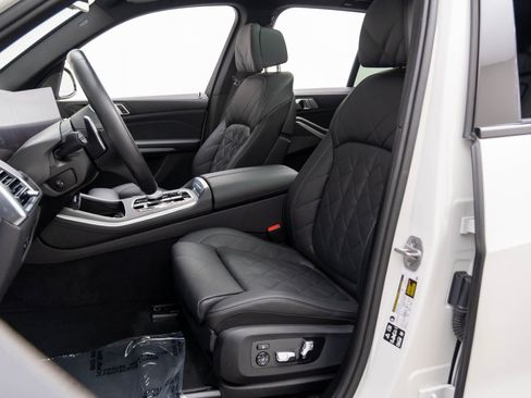 Certified 2025 BMW X5 M60i image 16