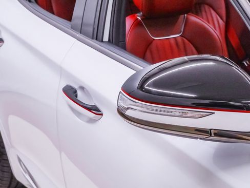 Certified 2025 Genesis G70 2.5T w/ Sport Prestige Package image 10