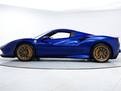 Certified 2022 Ferrari F8 Tributo RWD image 7
